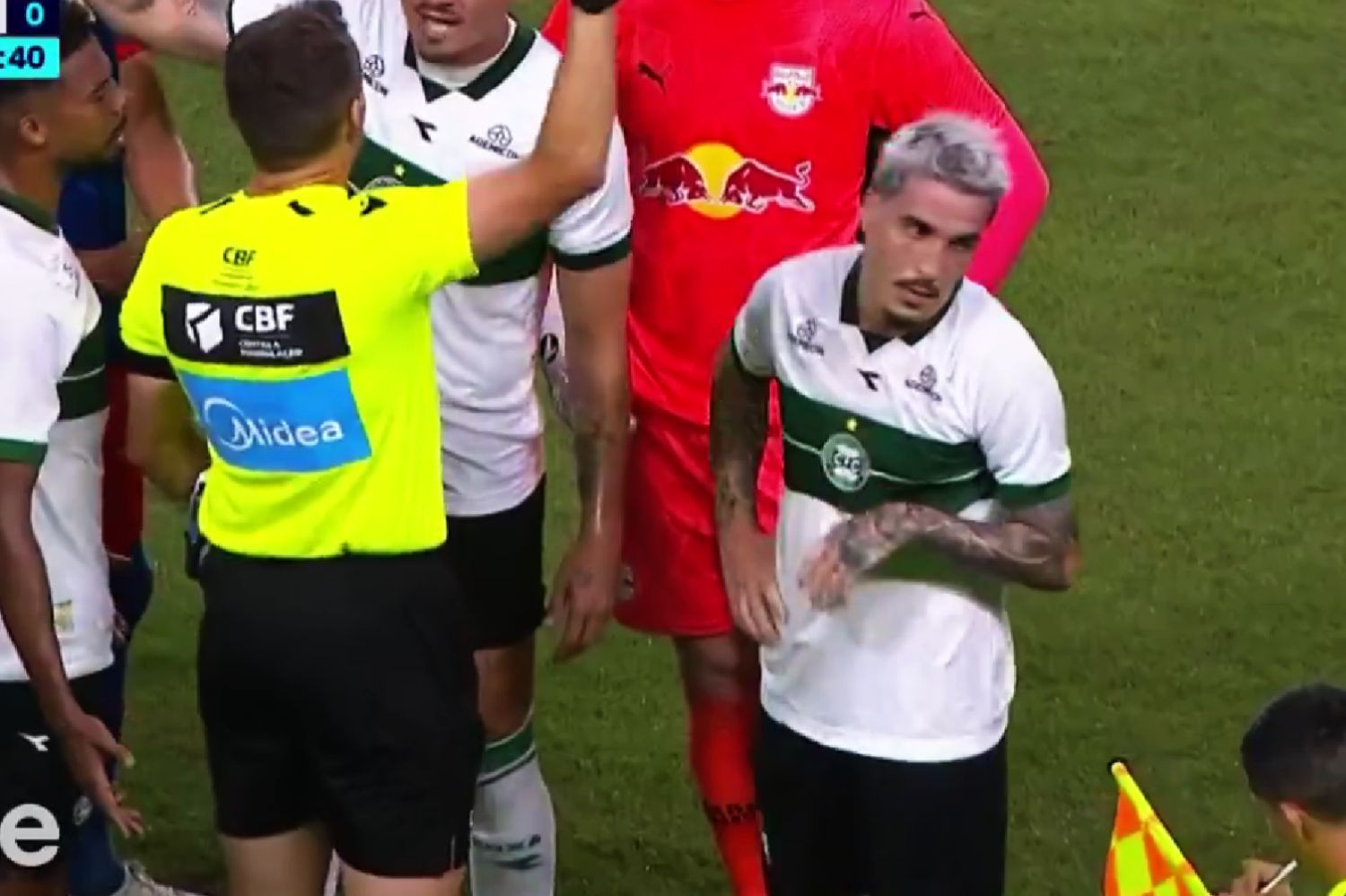 Josué musiał się poświęcić! Czerwona kartka w wielkim debiucie [WIDEO]