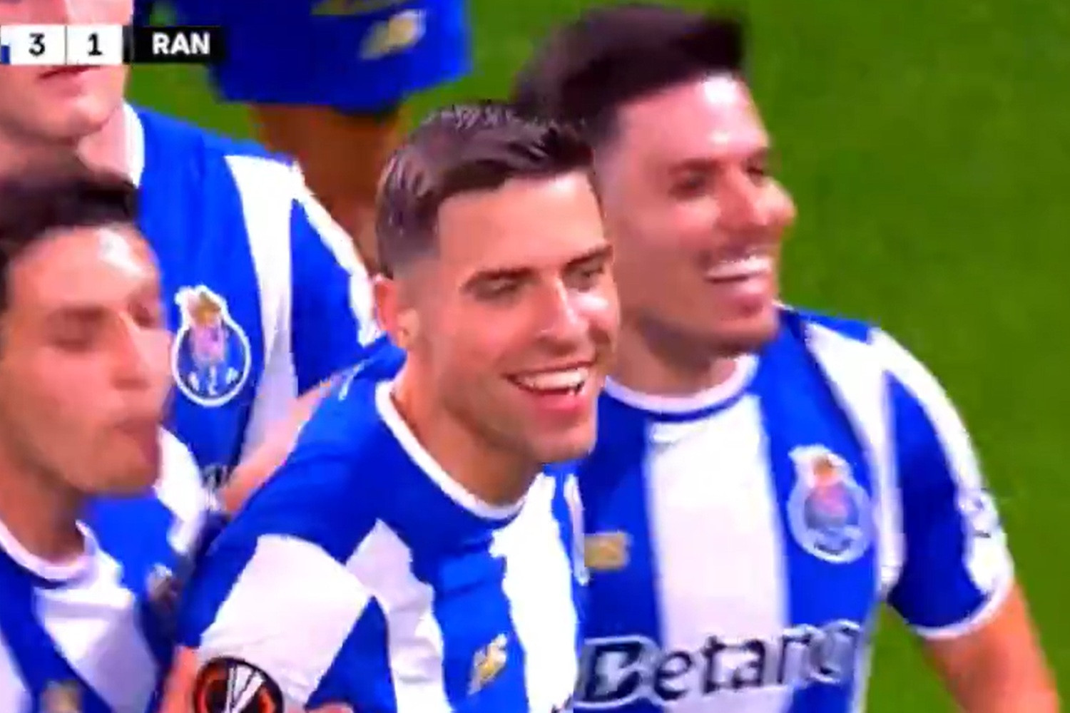 A było tak blisko... Jan Bednarek „okradziony” z premierowego gola w Lidze Europy