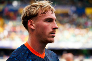 Cel transferowy Lecha Poznań czekał na ofertę... Legii Warszawa. Wiadomo, gdzie trafi