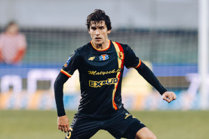 Ten piłkarz Korony Kielce jest najbardziej rozchwytywany. Dyrektor sportowy potwierdza