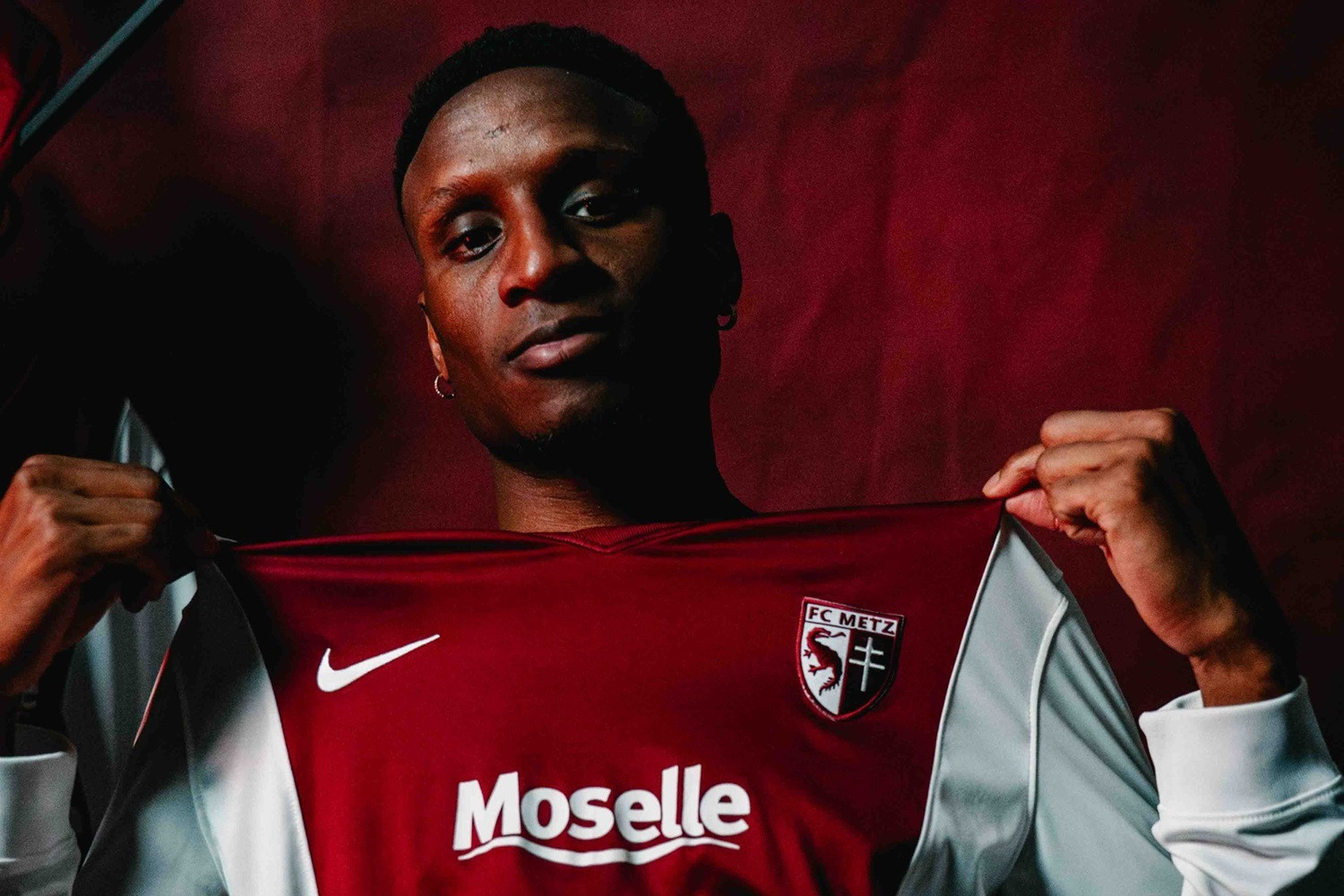 581 dni bez klubu. Pognany z Bayernu Monachium obrońca wrócił na „stare śmieci” [OFICJALNIE]