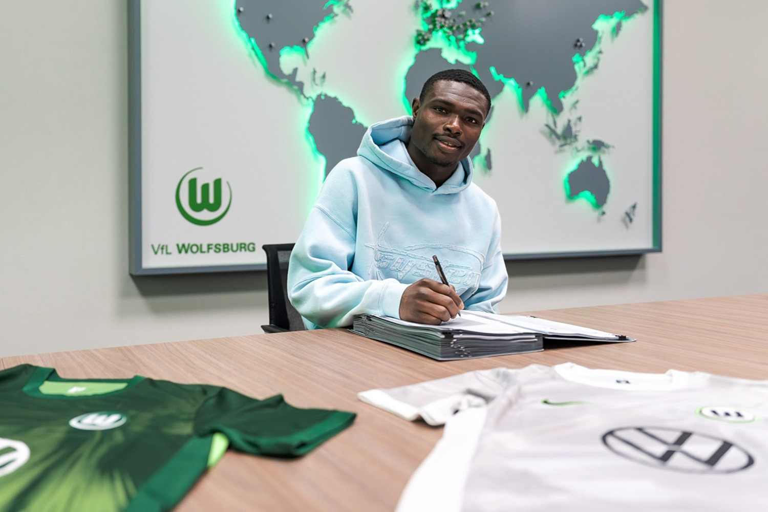 Transfer definitywny plus wypożyczenie. Kamil Grabara otrzymał nowych partnerów do obrony [OFICJALNIE]