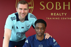 OFICJALNIE: Odszedł z Arsenalu po 10 latach, z nowymi barwami przywitał się golem w debiucie