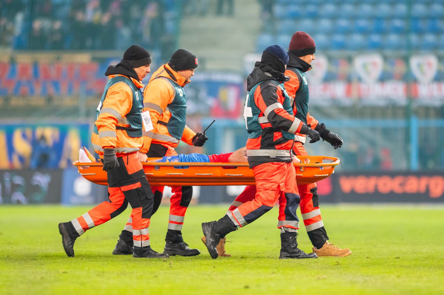 Ważne słowa Daniela Myśliwca o stanie zdrowia piłkarza Piasta Gliwice. OFICJALNIE: Wiadomo, ile potrwa jego przerwa