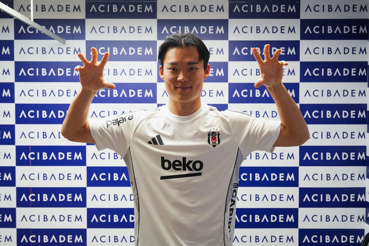 OFICJALNIE: Podwójne wzmocnienie Beşiktasu przed Deadline Day. Wydane prawie 20 milionów euro