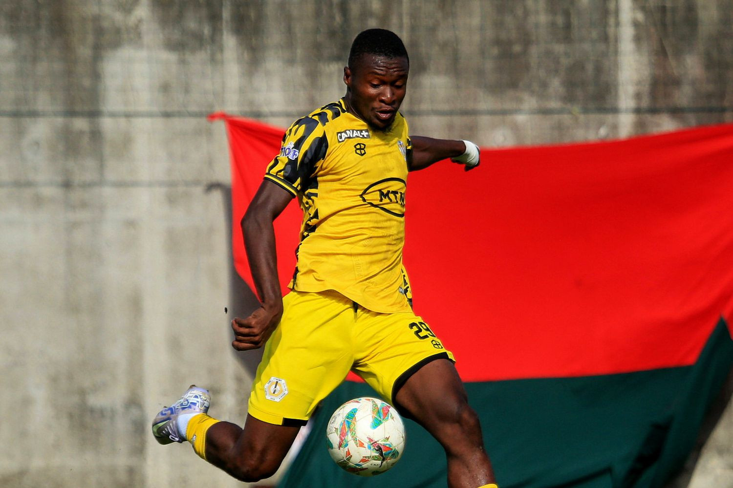 Cracovia naprawdę bierze tego napastnika?! Jeszcze jeden transfer