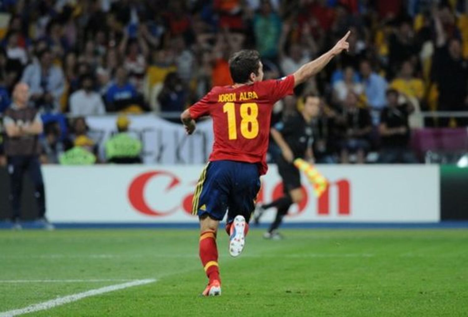 Jordi Alba nie kończy kariery. Nowa umowa 36-latka [OFICJALNIE]