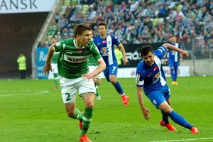 Dla Lechii rozegrał 185 spotkań. W przyszłości chce wrócić do Gdańska