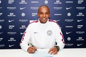 OFICJALNIE: Fernandinho na dłużej w Manchesterze City