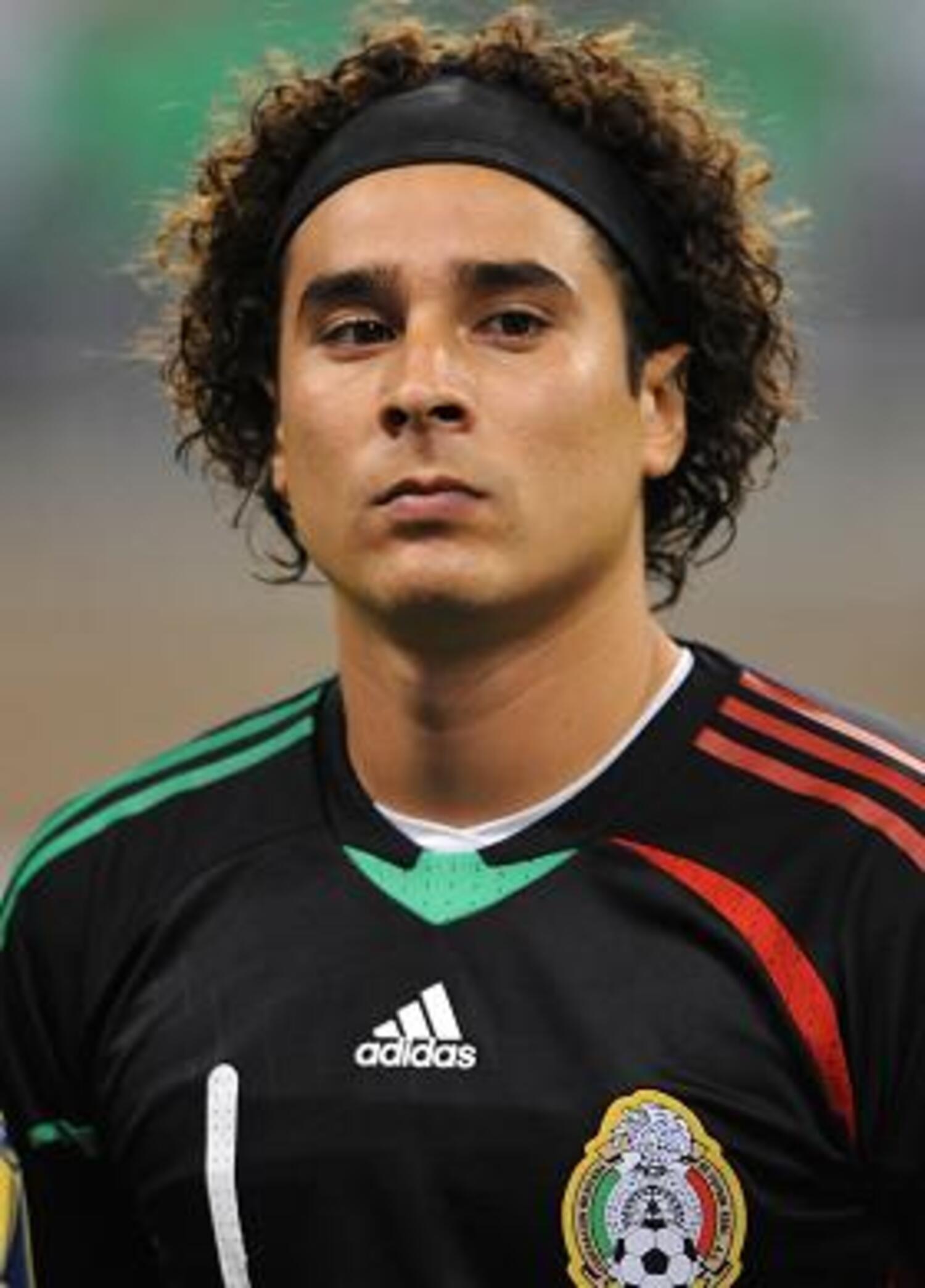 Ochoa odejdzie z AC Ajaccio? Transfery.info