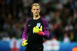 Joe Hart następcą Lorisa Kariusa?!