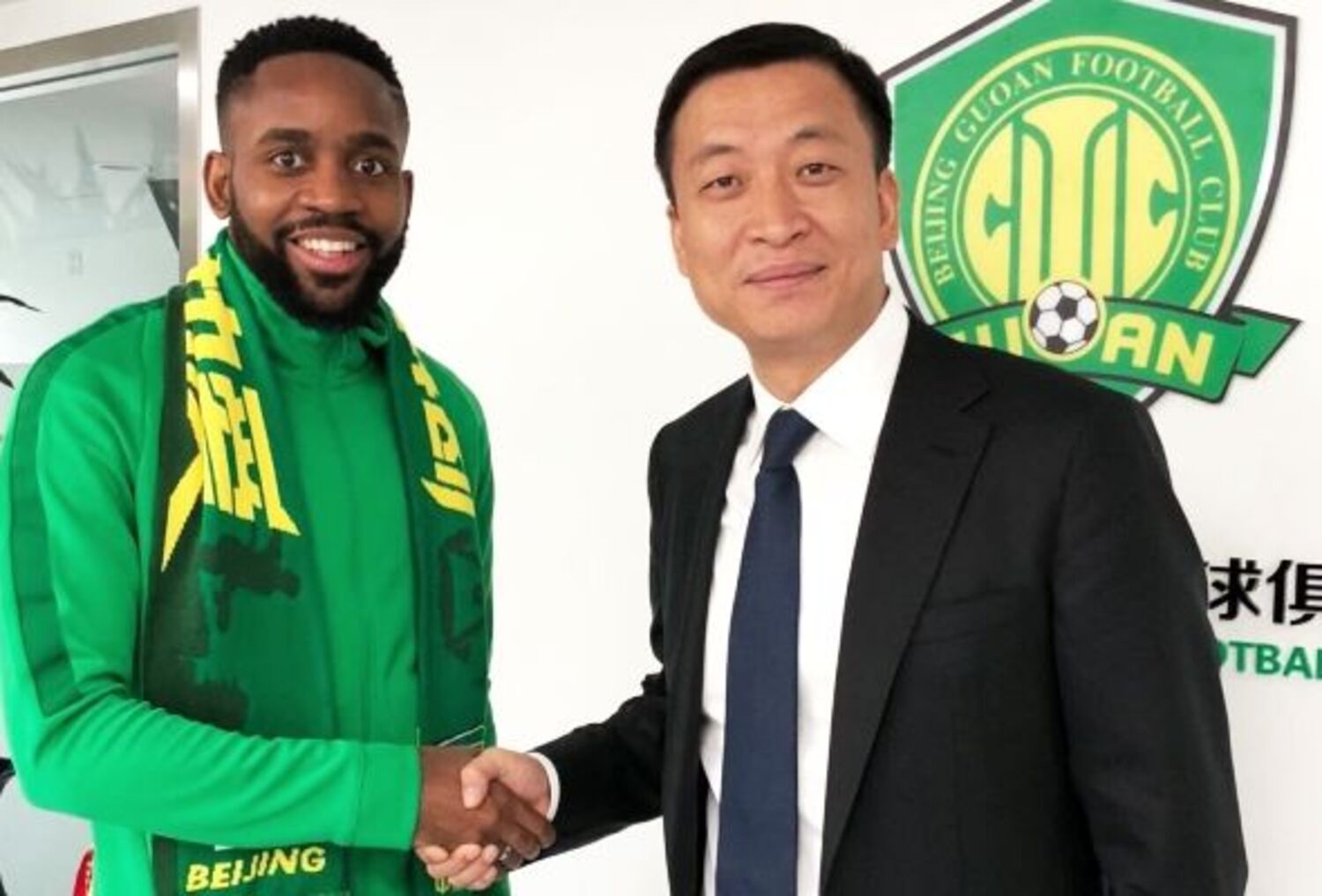 OFICJALNIE: Cédric Bakambu odchodzi z Beijing Guoan