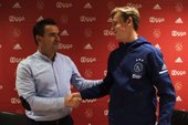 OFICJALNIE: Frenkie De Jong w Barcelonie. REKORD!