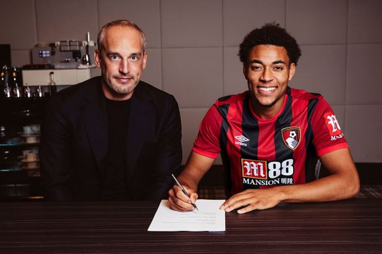 OFICJALNIE: Arnaut Danjuma w Bournemouth