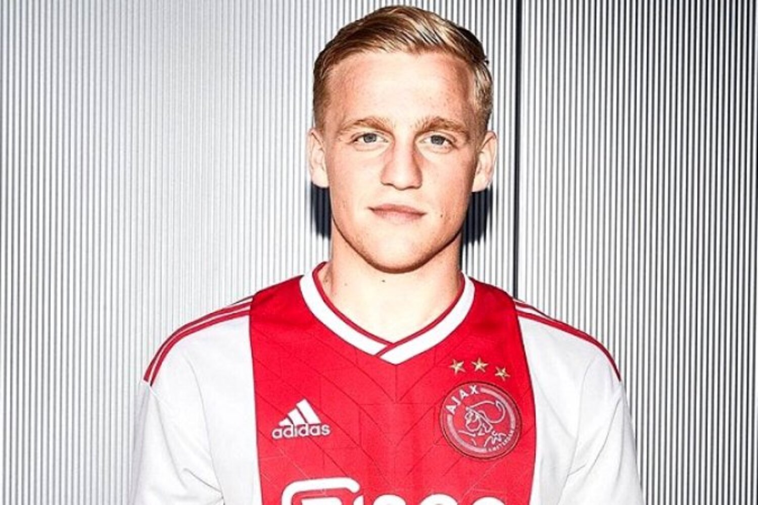 Van de Beek o krok od przenosin do Realu Madryt