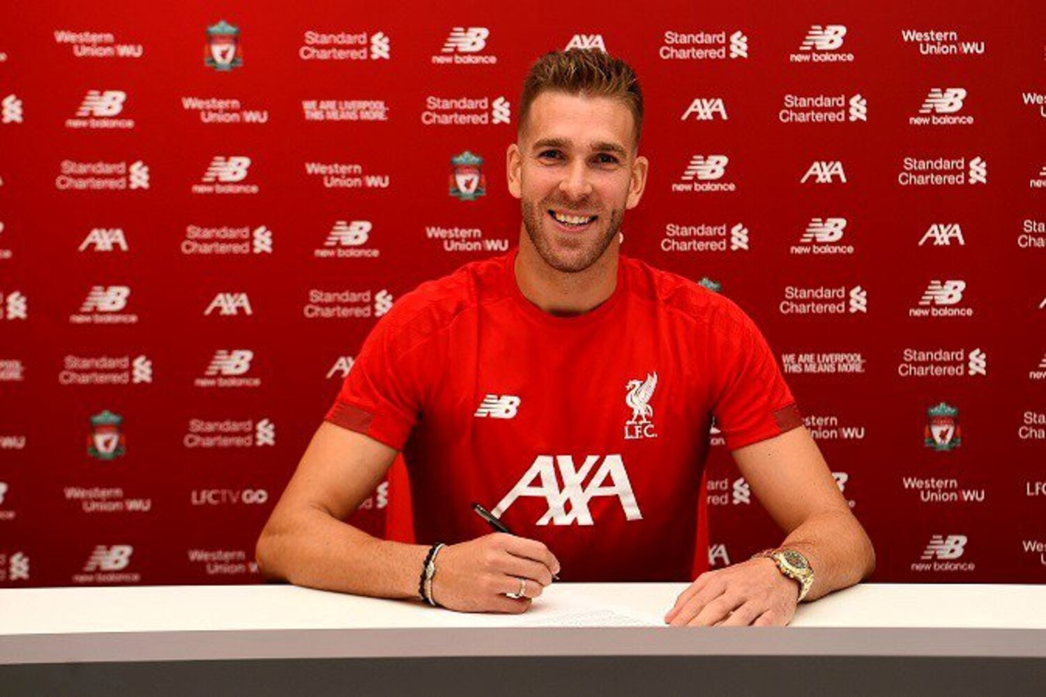 OFICJALNIE: Adrián nowym bramkarzem Liverpoolu