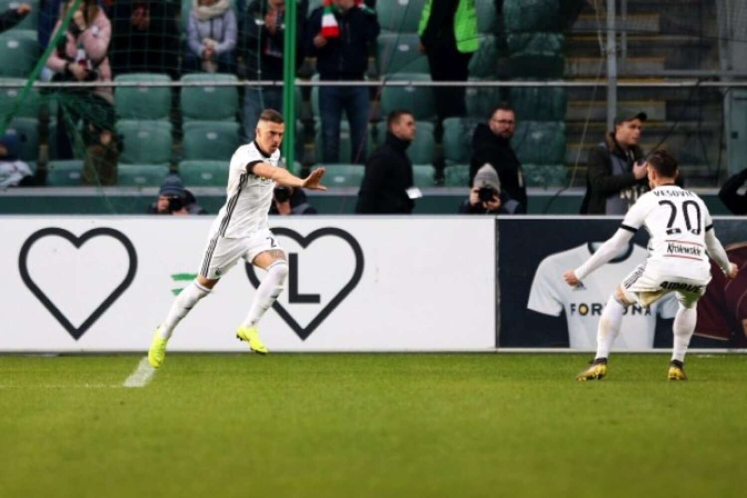 Legia Warszawa: Carlitos o krok od nowego klubu. Zaawansowane negocjacje!