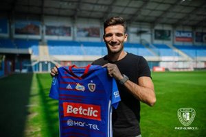 OFICJALNIE: Tiago Alves odszedł z Piasta Gliwice. Poszedł w ślady Jakuba Świerczoka