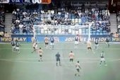 Grosicki pokonał Białkowskiego. Co za gol! [WIDEO]