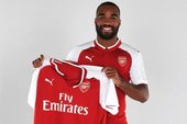 Trzy kluby po Lacazette’a. Arsenal gotów na rozstanie z Francuzem?!