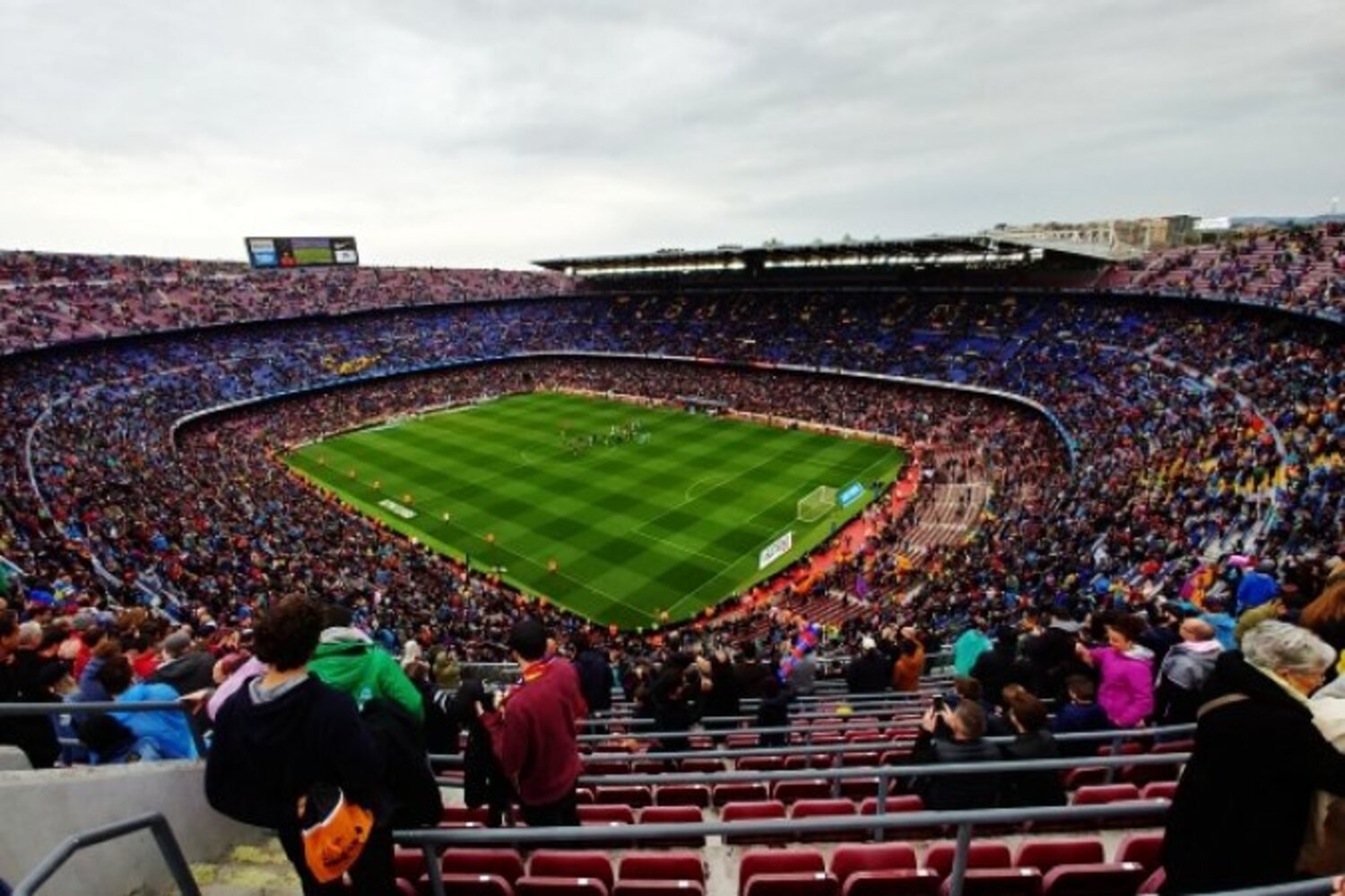OFICJALNIE: Barcelona i Espanyol reagują na polityczną sytuację w Hiszpanii