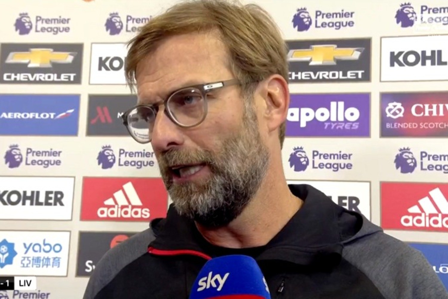 Klopp apeluje do działaczy. „Muszą myśleć o piłkarzach, a nie swoich portfelach”