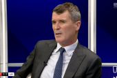 Roy Keane zniesmaczony postawą graczy Manchesteru United. „To wojna, a oni się całowali”