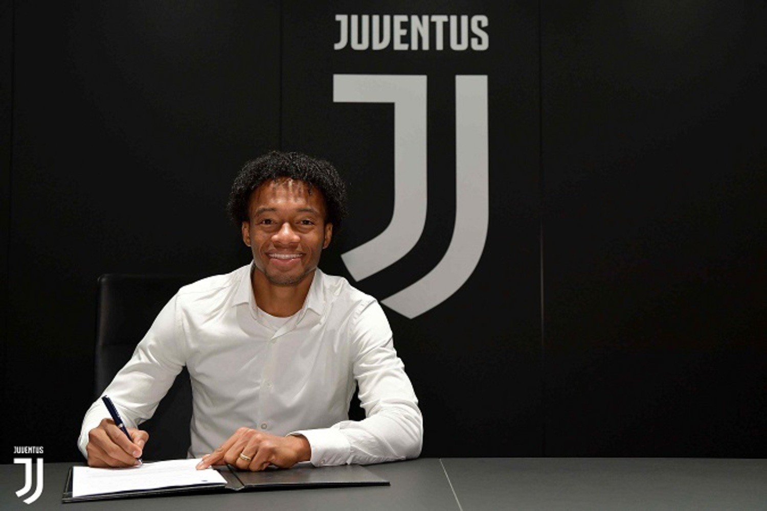 OFICJALNIE: Juan Cuadrado zostaje w Juventusie