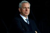 OFICJALNIE: Alan Pardew wraca do pracy. Zaskakujący kierunek i stanowisko