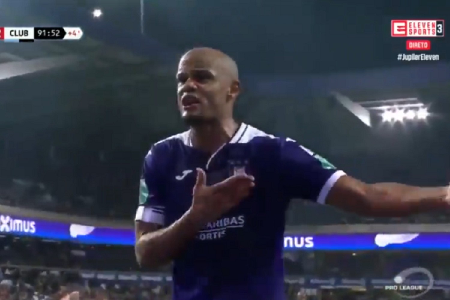 Kompany stanął w obronie Mignoleta. Obrońca przeciwstawił się rzeszy fanów Anderlechtu [WIDEO]