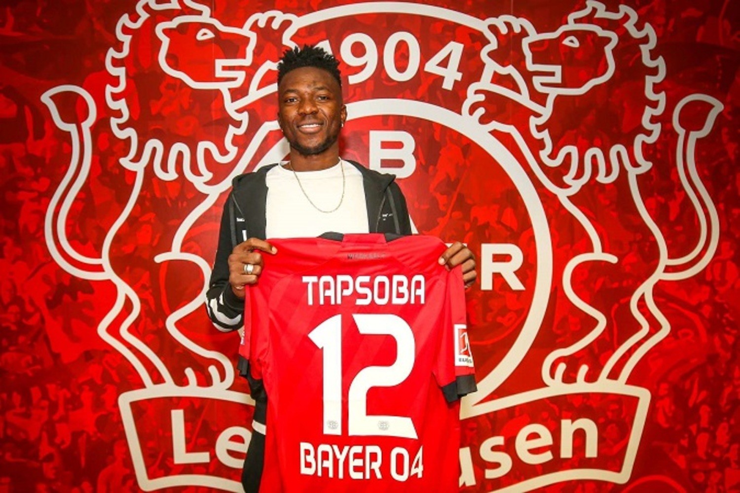 OFICJALNIE: Edmond Tapsoba w Bayerze Leverkusen. Transferowy rekord Burkina Faso!