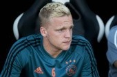 Manchester United finalizuje transfer van de Beeka. Holender już na testach medycznych