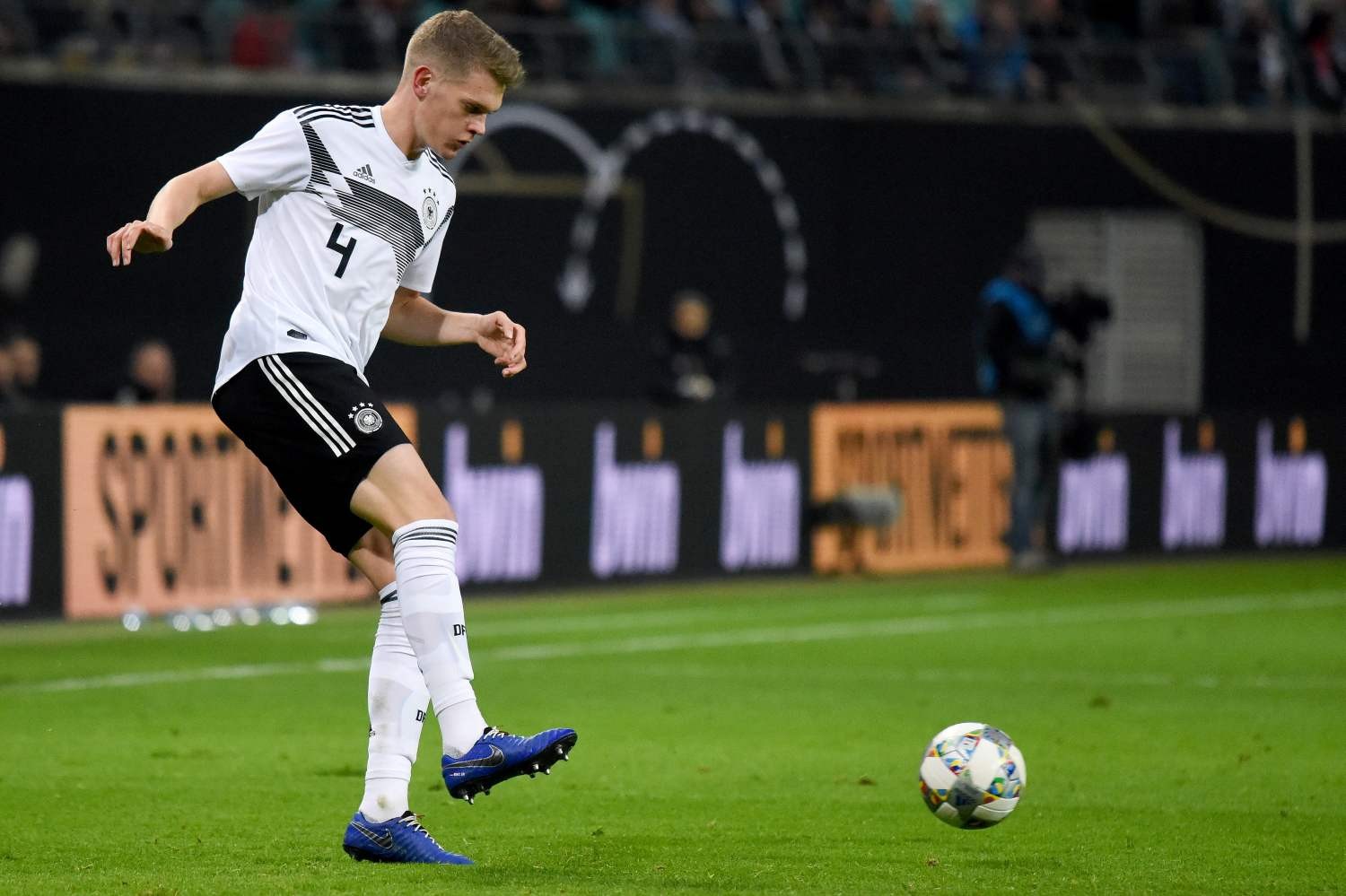 Matthias Ginter jednak opuści Bundesligę? W tej chwili najbliżej mu do Serie A