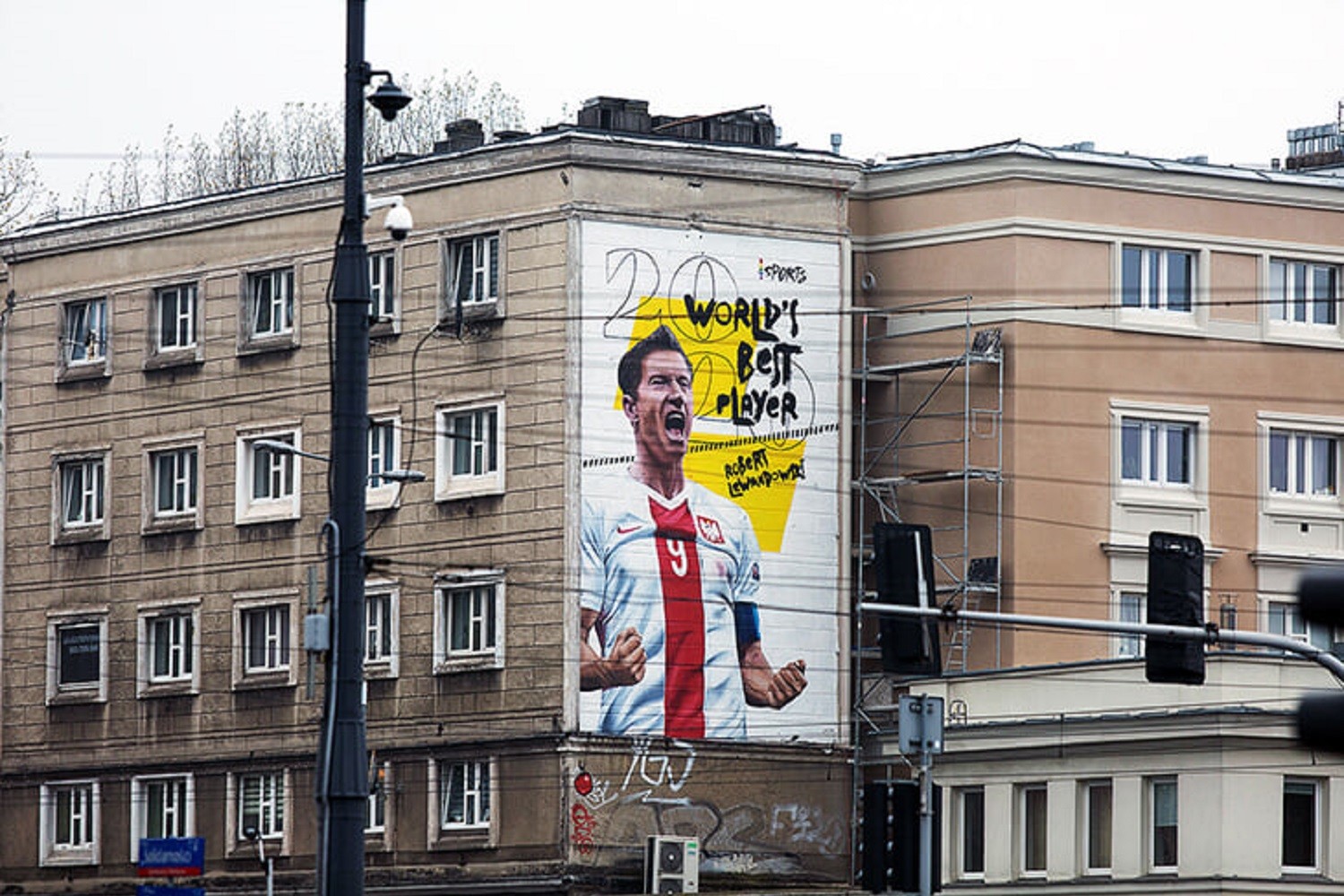 Lewandowski doceniony także w Rosji. Wyjątkowa nagroda na ulicach Warszawy [WIDEO]