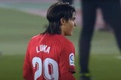 Najmłodszy debiutant w historii LaLigi przedłuża umowę z Lazio. Kosmiczna klauzula w kontrakcie
