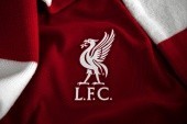 Liverpool FC: Wytypowany środkowy obrońca do załatania luki?! Trwa wyścig z czasem