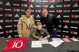 15-letni syn Wayne'a Rooneya wszedł na wyższy poziom. Premierowy gol dla Manchesteru United U-18 [WIDEO]