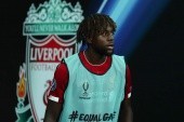 Liverpool: Divock Origi na razie zostaje