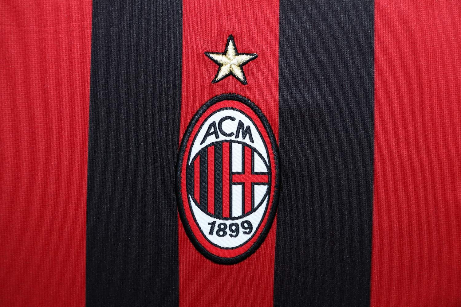 Det fårehyrde sovjetisk AC Milan walczy o środkowego obrońcę. 15 milionów euro to za mało! |  Transfery.info
