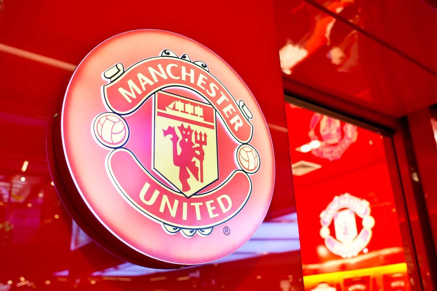 Manchester United z nowym sponsorem. Logo Chevroleta