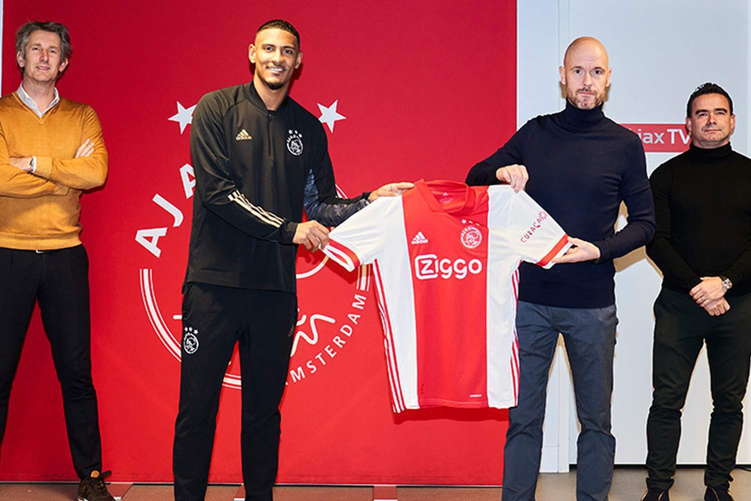 OFICJALNIE: Ajax zdecydowanie pobił klubowy rekord transferowy. Haller zagra w Amsterdamie