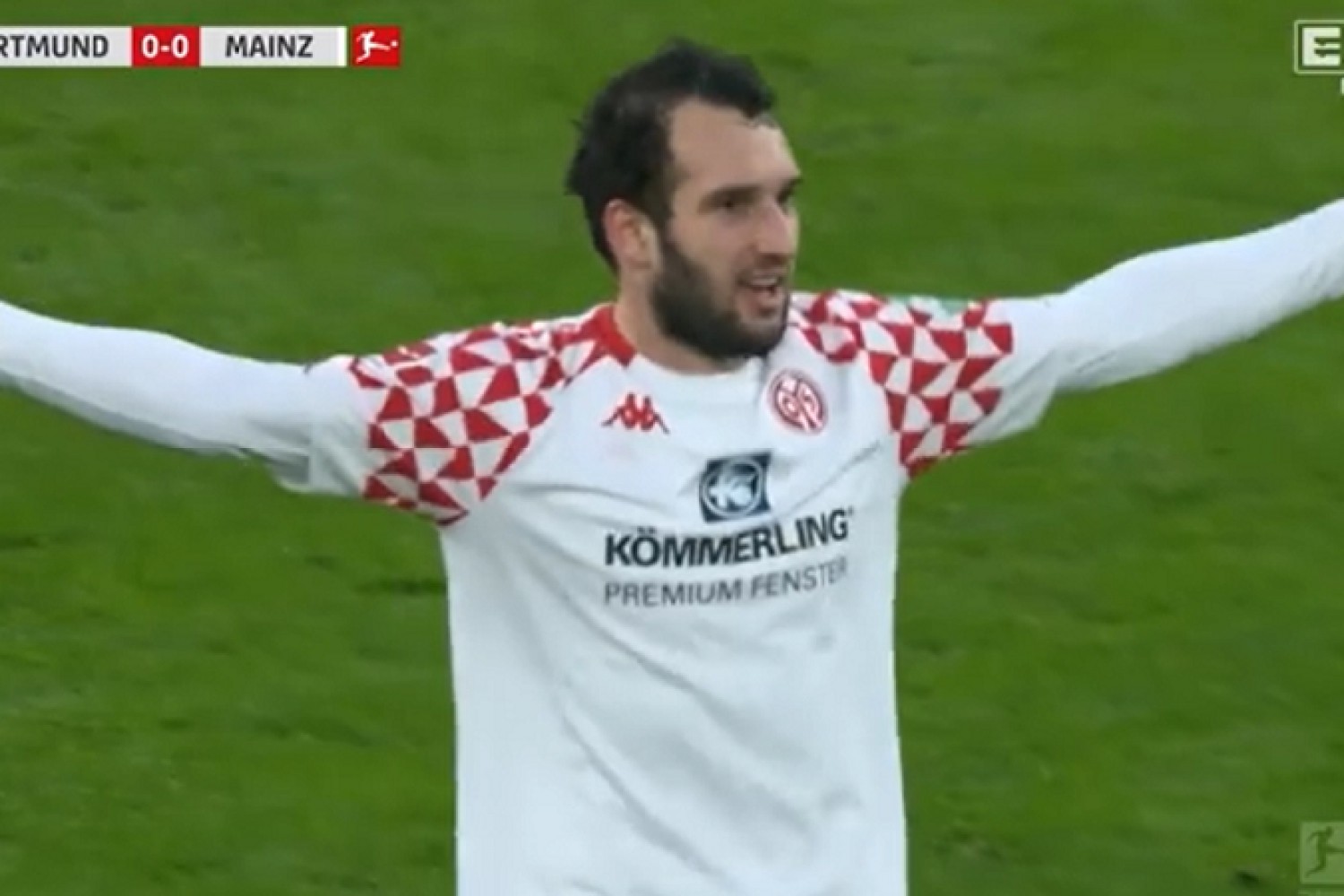 Bundesliga: Piękna bramka Levina Öztunalıego z Borussią Dortmund [WIDEO]