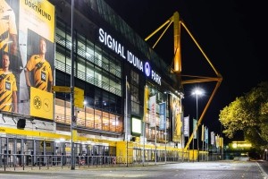 Borussia Dortmund zwietrzyła okazję na kontrowersyjny transfer. Autor 13 trafień i 17 asyst dostępny w promocyjnych warunkach