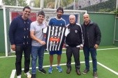 OFICJALNIE: Sebastián Abreu zmienia klub po miesiącu i śrubuje rekordy