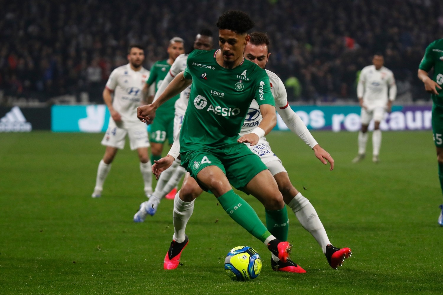 Arsenal: William Saliba odejdzie do Bundesligi?!