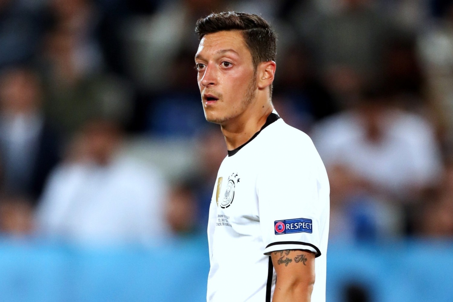 OFICJALNIE: Mesut Özil odsunięty od drużyny Fenerbahçe