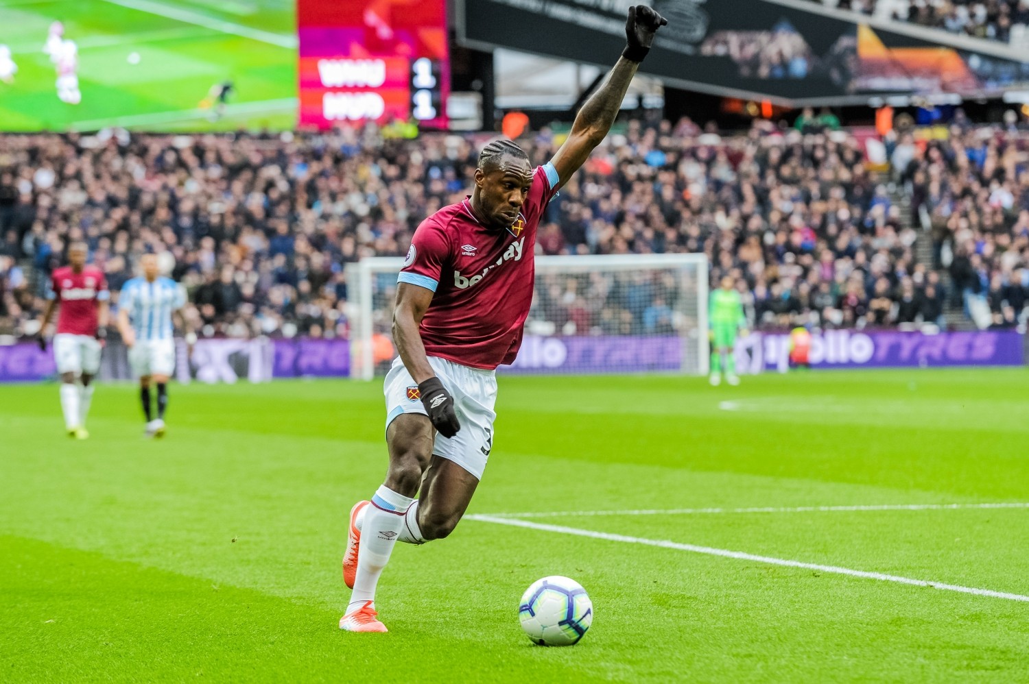 West Ham United: Michail Antonio zmienia kadrę narodową!