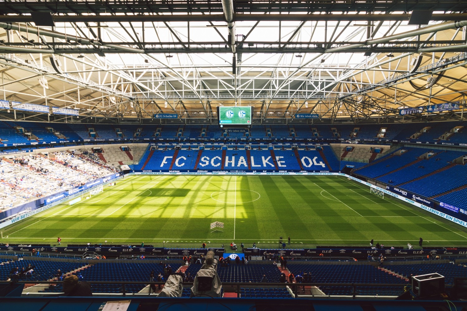 Schalke pogrążone w chaosie. Zarząd ma problem z Rangnickiem, drużyna znajduje się o krok od spadku z Bundesligi