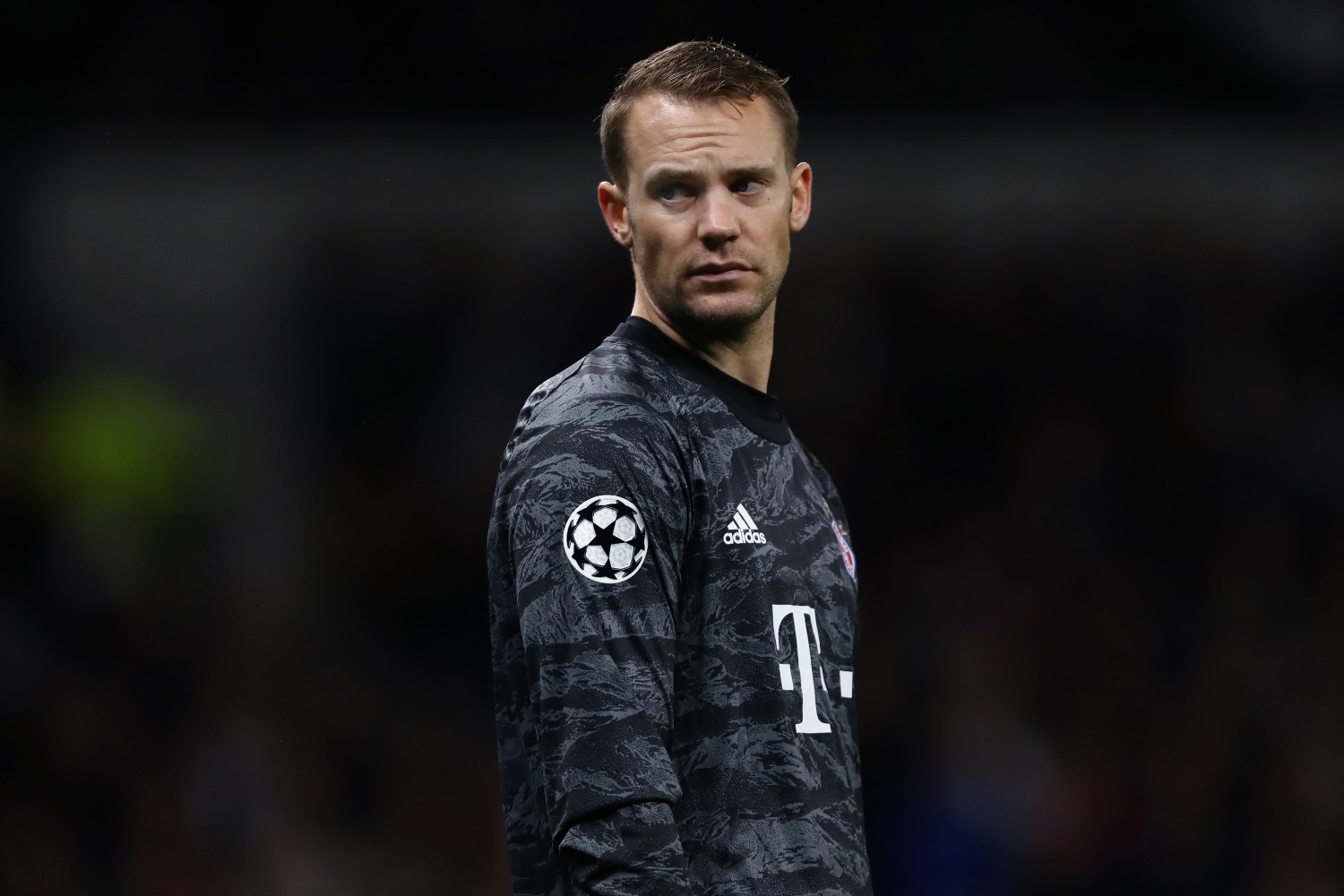 POTWIERDZONE: Manuel Neuer będzie dzielić miejsce w bramce Bayernu Monachium