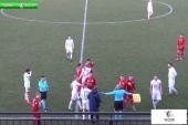 Rasistowski skandal w IV lidze. Lokalny dziennikarz obraził piłkarza. „Ta czarna małpa je***a” [WIDEO]